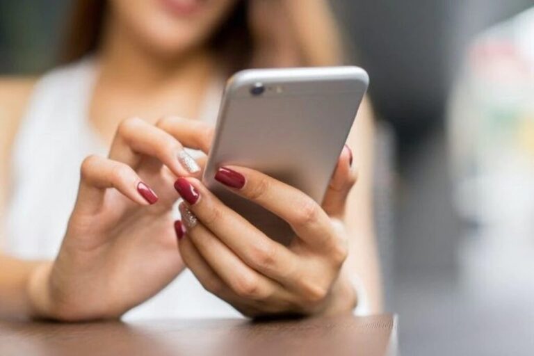 Lanza Google Android 14 QPR1; corrige fallas del sistema