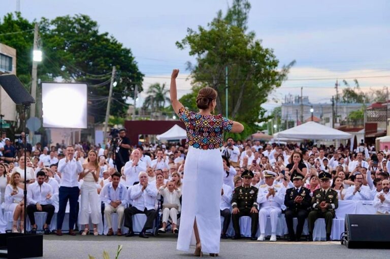 Mara Lezama, gobernadora de QR, rindió su primer informe de gobierno; “bajó la pobreza de 47 a 27%”, aseguró