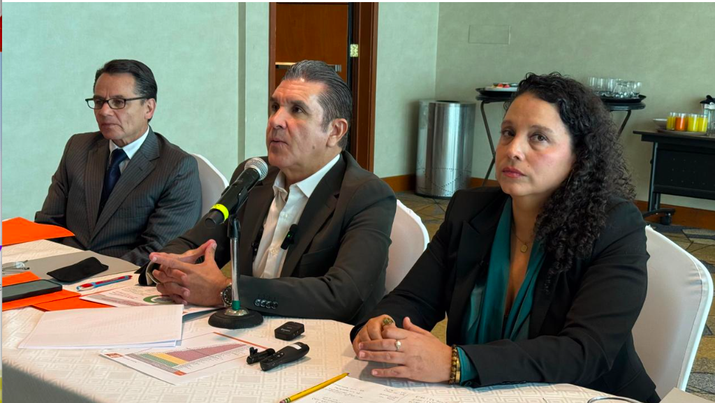 Sólo una tercera parte de los estados en México tienen una nueva Ley de Transparencia y Acceso a la Información / Por Diana Domínguez