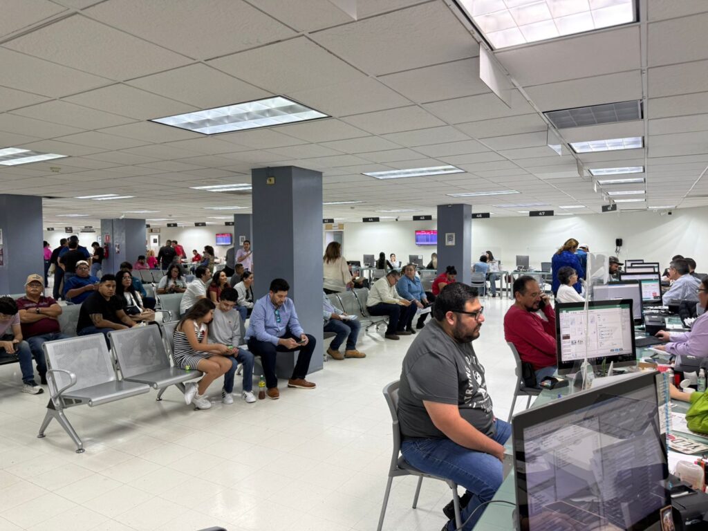 Autoriza Sinaola prórroga de dos semanas para que contribuyentes cubran adeudos de refrendo vehicular