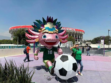 Descarta Clara Brugada que FIFA haya pedido retiro de la mascota del Ajolote