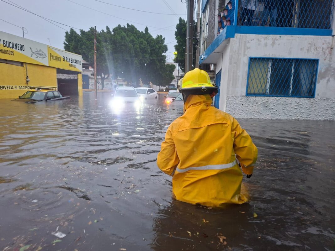 Protección Civil de Puebla atiende afectaciones por lluvias en zona metropolitana