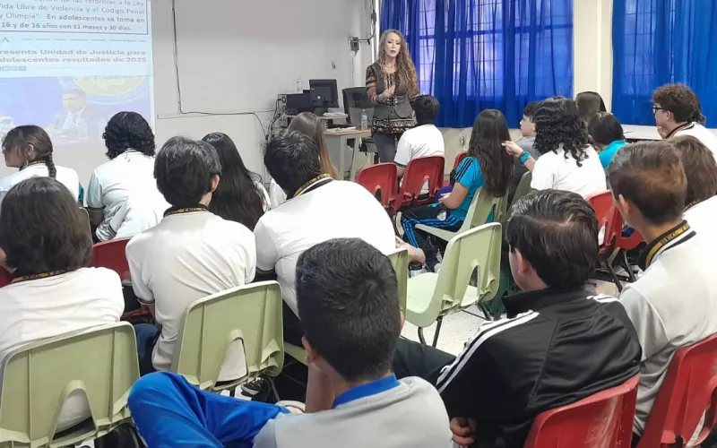 Fomentan en Chihuahua acciones de prevención de violencia digital con estudiantes de secundarias