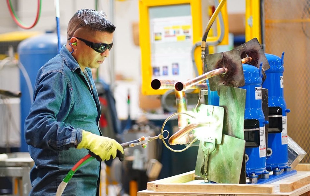 Genera NL 42.5% más empleos en el primer semestre de 2026 que en el mismo periodo del año anterior
