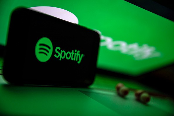 Spotify lanza una nueva etiqueta para identificar las identidades de artistas generadas por inteligencia artificial