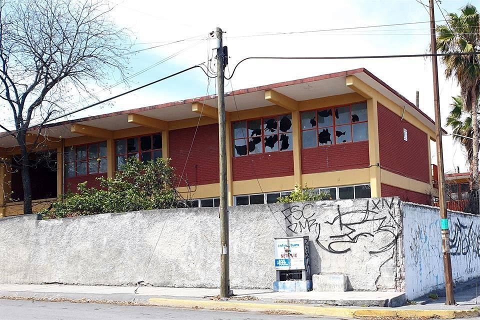 Alcalde de Miguel Hidalgo en la CDMX urge a Sheinbaum darle mantenimiento a las escuelas