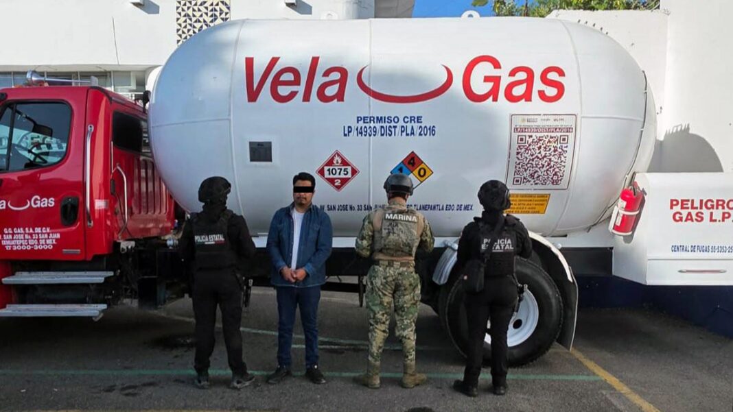 Aseguran en Puebla más de 19 mil litros de hidrocarburo