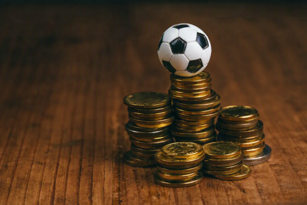 El futbol, un negocio que prefiere contar billetes que ganar títulos / Por José Hermilo Amezcua Domínguez