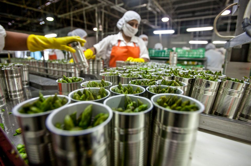 Llama Sader a la agroindustria a establecer precios justos /Por Alicia Valverde