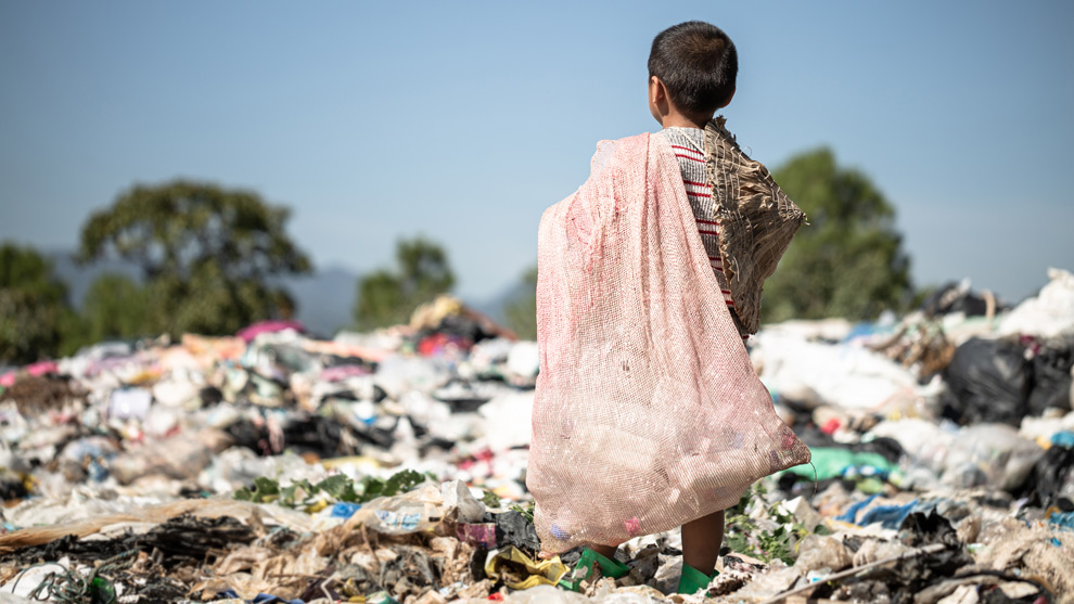 Baja 10.2% pobreza infantil en Puebla