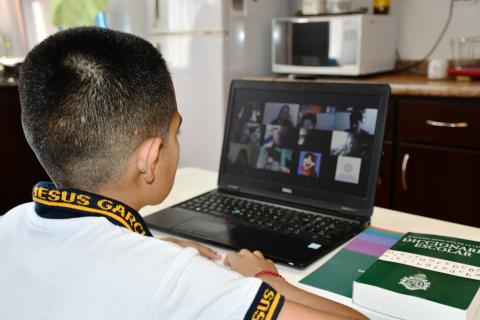 Se impartirán clases a distancia en Chihuahua ante fuertes lluvias en la región norte