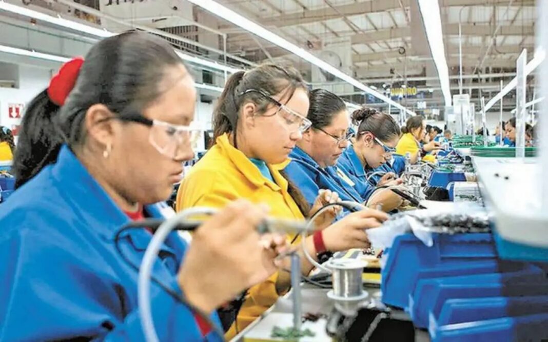 En casi tres años pierde sector exportador del país más de 171 mil empleos / por Alejandro Durán