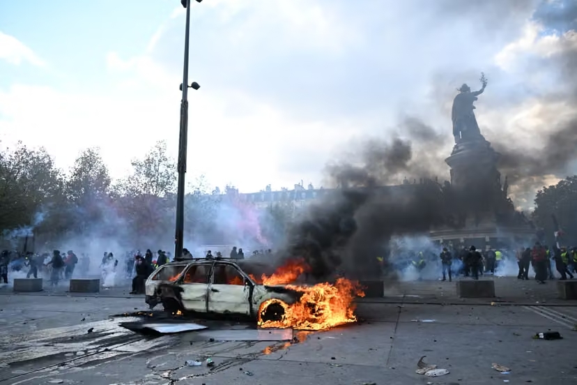 Hay 123 personas que han ingresado en prisión en Francia por los actos de violencia