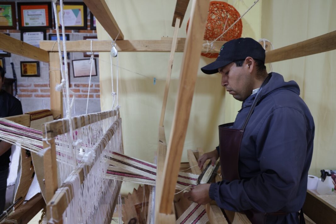 Apoyan talleres artesanales de Villa Progreso, Querétaro