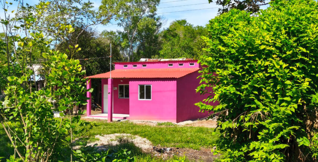 Entregan en Tabasco 89 casas del Bienestar