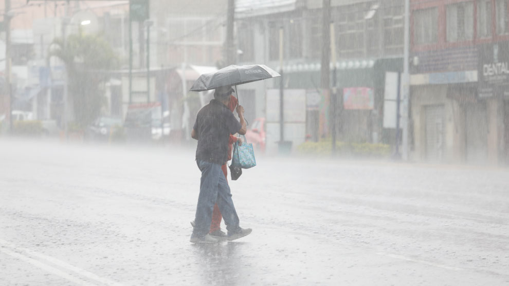Este jueves se prevé en la CDMX una máxima de 21°C, con lluvias fuertes y actividad eléctrica